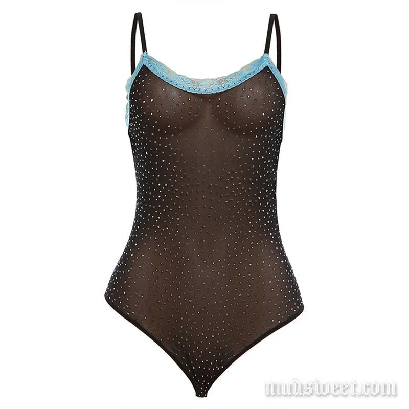Cami-bodysuit met kanten zoom en kralen, doorschijnend en met knoopjes.