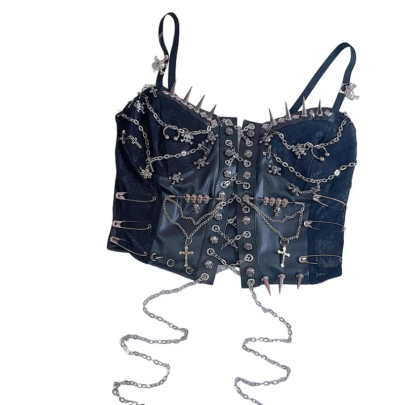 Cami-top van PU-leer met metalen ketting en klinknagels