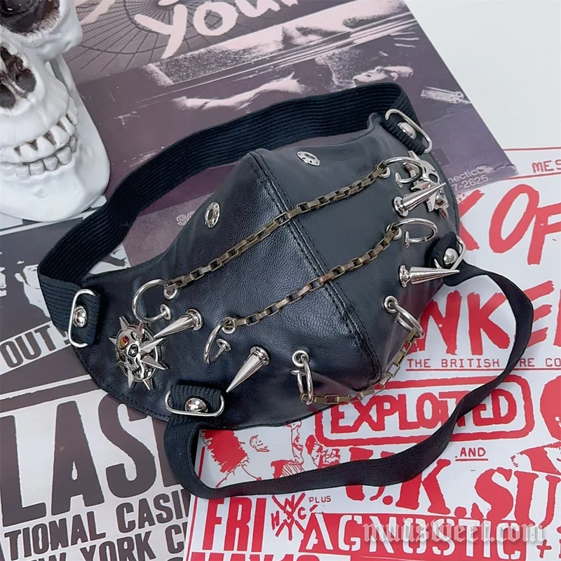 Gotische metalen ketting O-ring klinknagel PU-leren gezichtsmasker