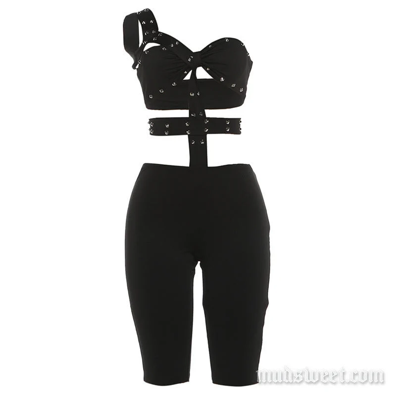 Goth hollow out one shoulder rivet romper