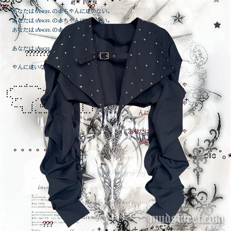 Gotische top met lange mouwen, klinknagelapplicaties, gesp en ritssluiting