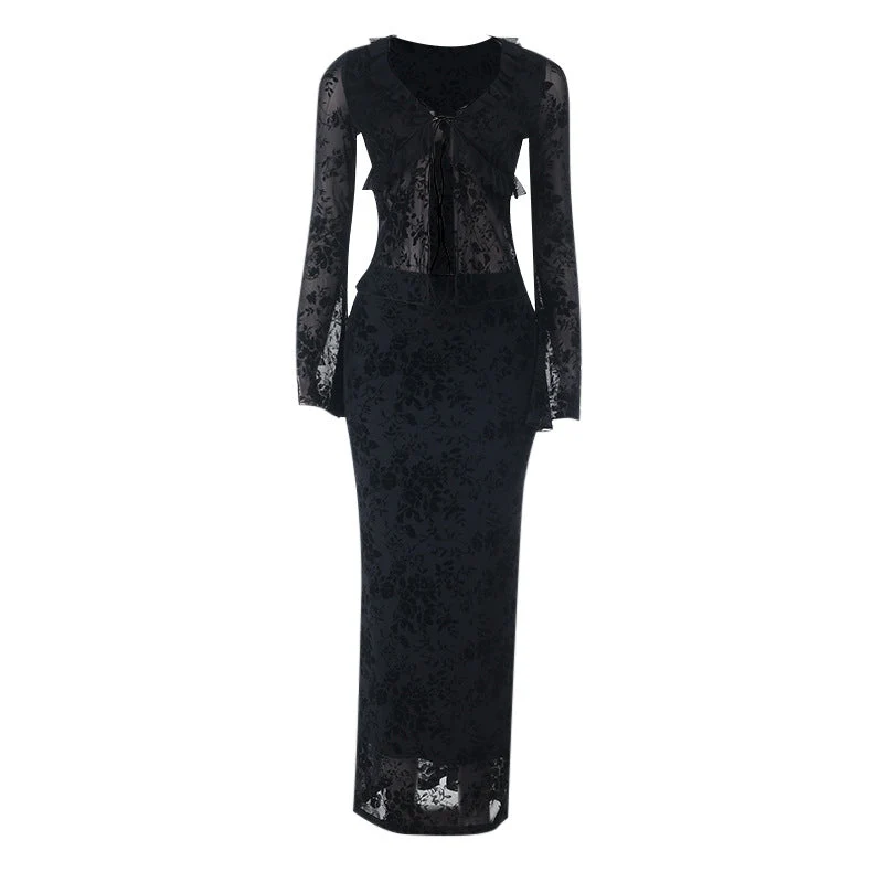 Set van lange mouwen, V-hals, kanten strik en ruches, maxi-rok