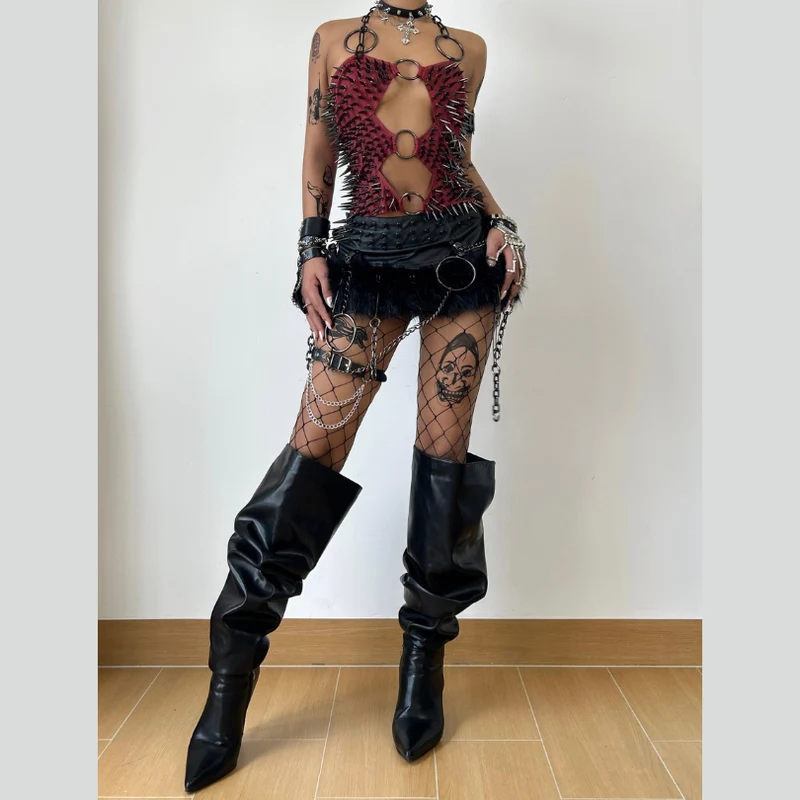 Goth hollow out o ring rivet halter