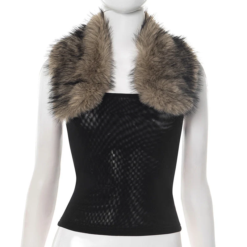 Gotische haltertop met pluizige mesh en open rug
