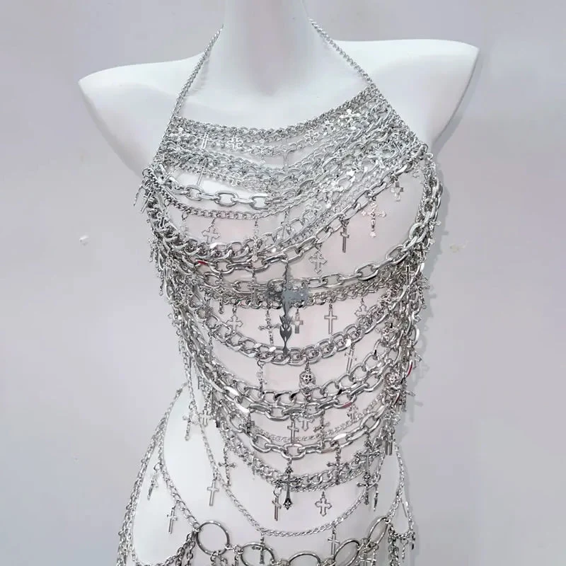 Set met metalen ketting, kruisapplicatie, holle achterkant en tailleketting