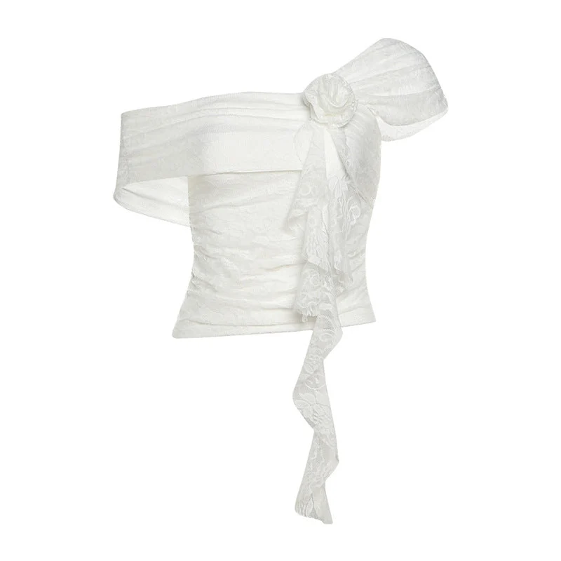 Top met off-shoulder bloemenapplicatie en kant en ruches