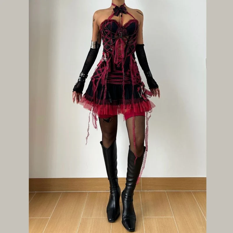 Fairycore top met strik en vetersluiting en bloemenapplicatie