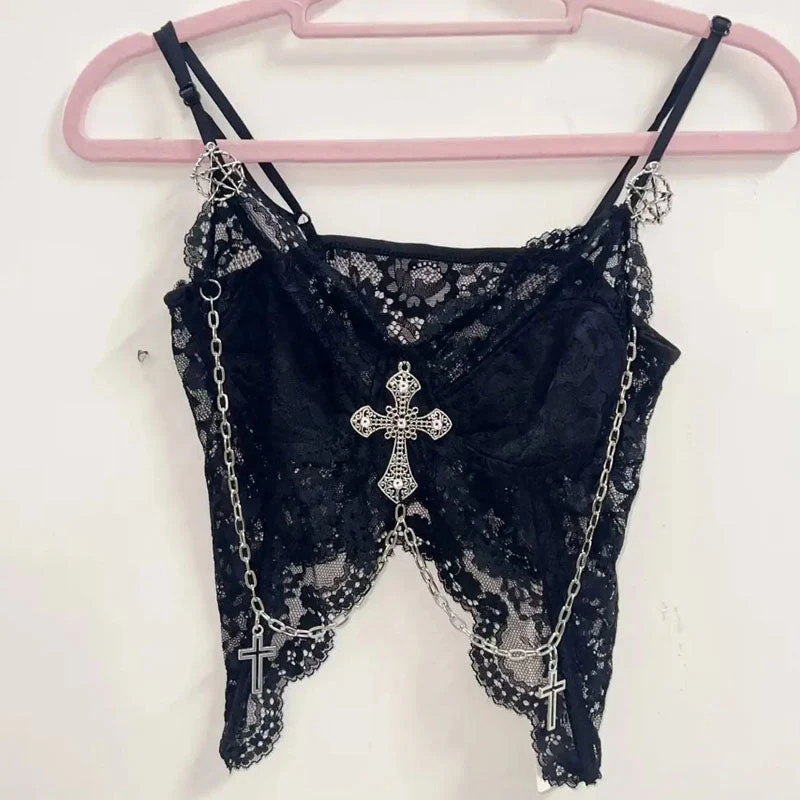 Cami-top met kanten metalen ketting en kruisapplicatie en V-hals