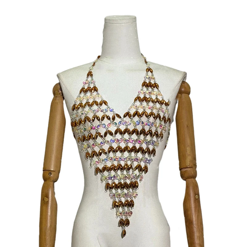 Grunge haltertop met V-hals, kralen en open details.
