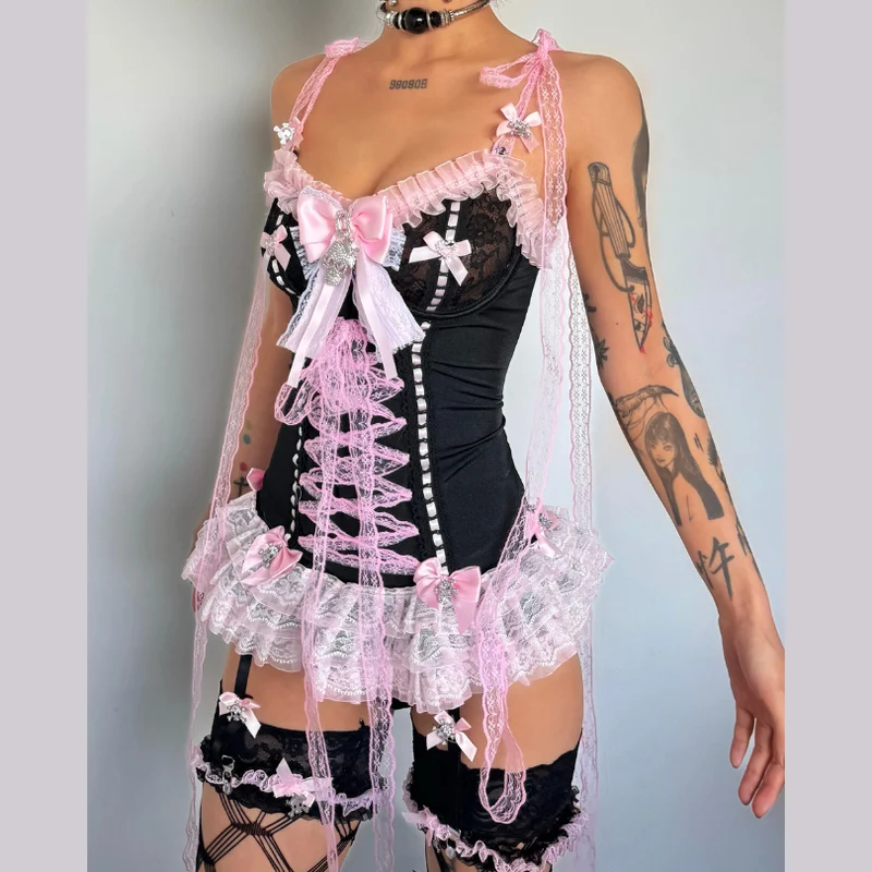 Cami-top met strik en v-hals met schedelappliqué en zelfbindende strik