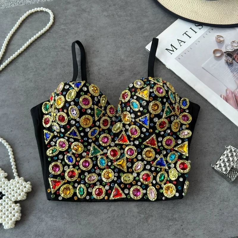 Grunge cami top met sweetheart-halslijn en kralen.