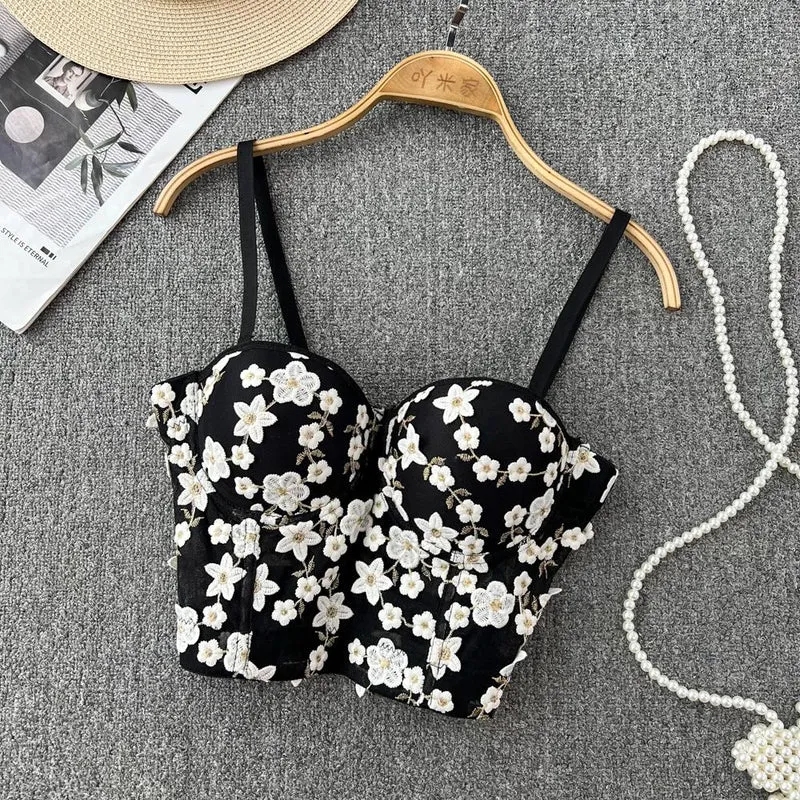 Geborduurde gewatteerde bustier cami top met bloemenapplicatie