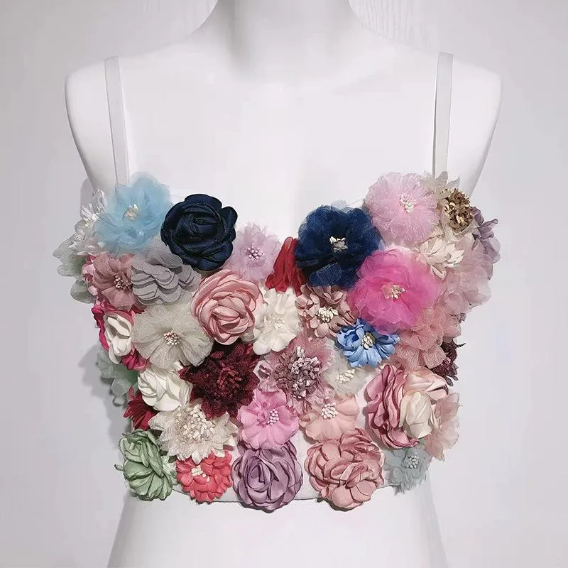 Cami-top met bloemenapplicatie, V-hals en knoopjes in contrastkleur
