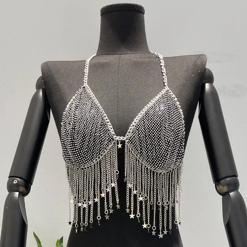 Top met metalen ketting, halter, V-hals en kwastjes