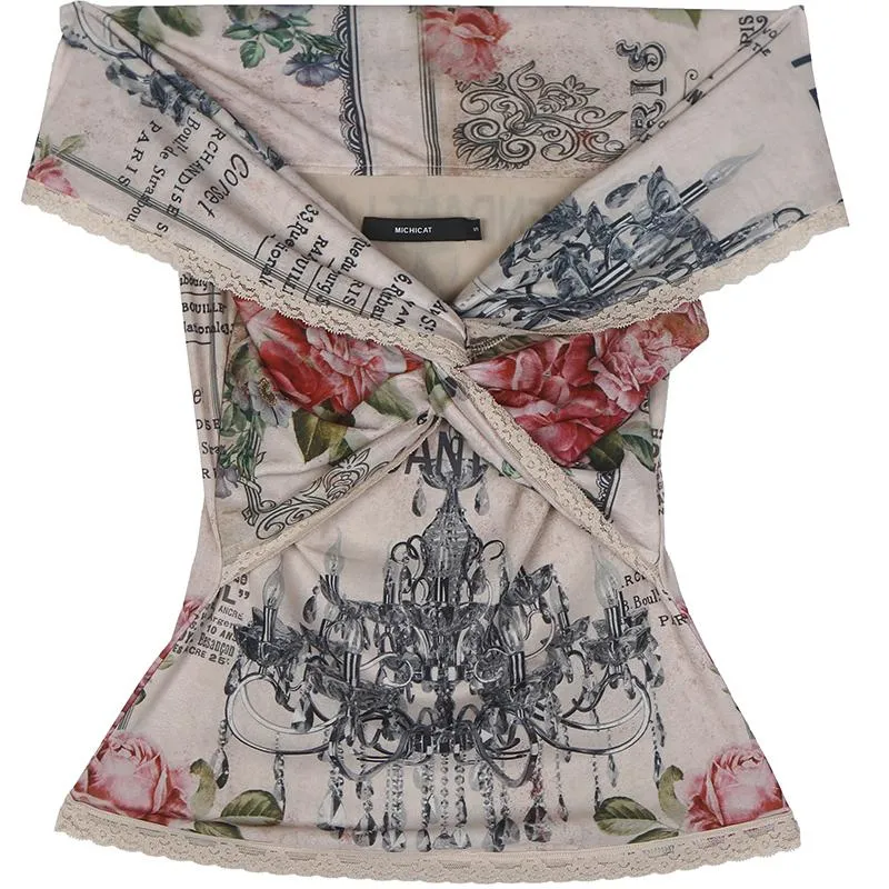 Fairycore top met kanten zoom en bloemenprint