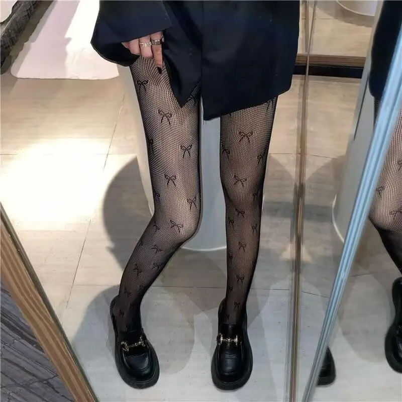 Visnetpanty met strikpatroon