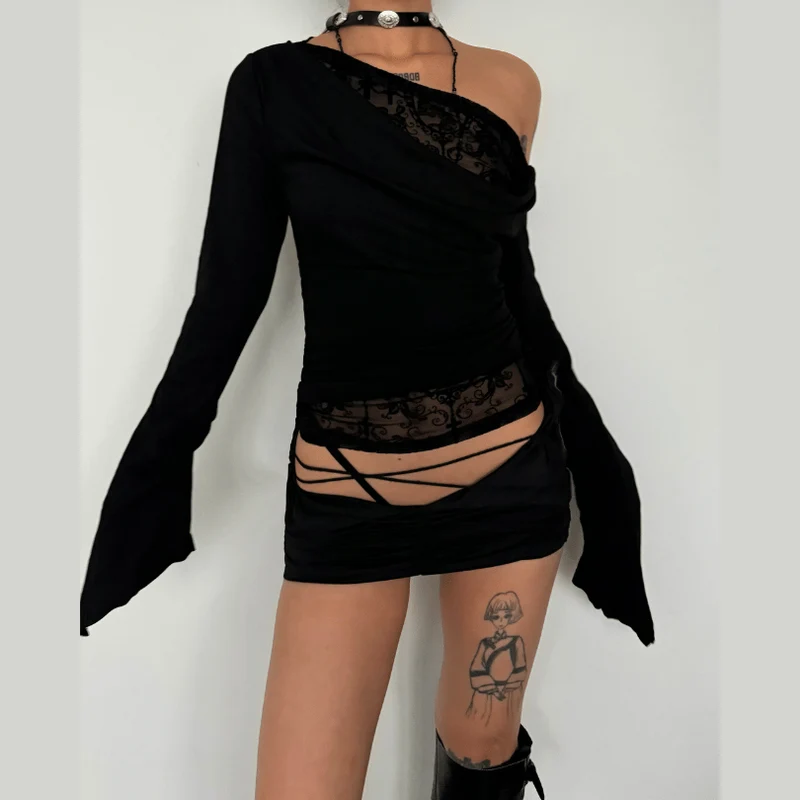 Off-shoulder top met lange uitlopende mouwen en mesh patchwork
