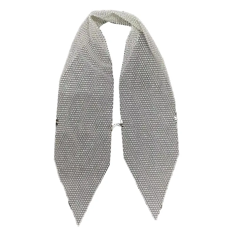 Halter visnet top met doorzichtige metalen ketting en kralen