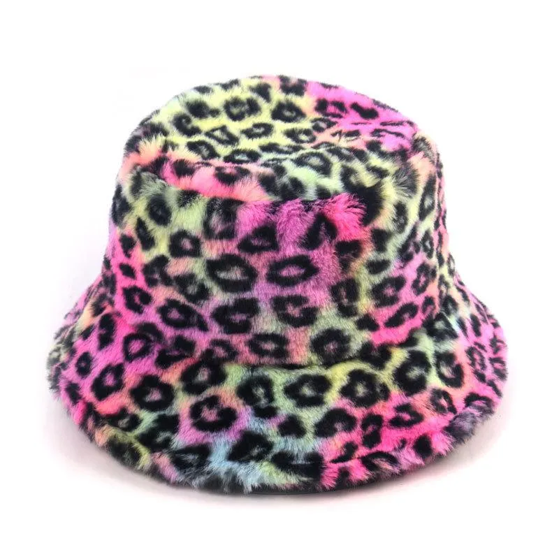 Grunge bucket hat met luipaardprint en pluizige hoed